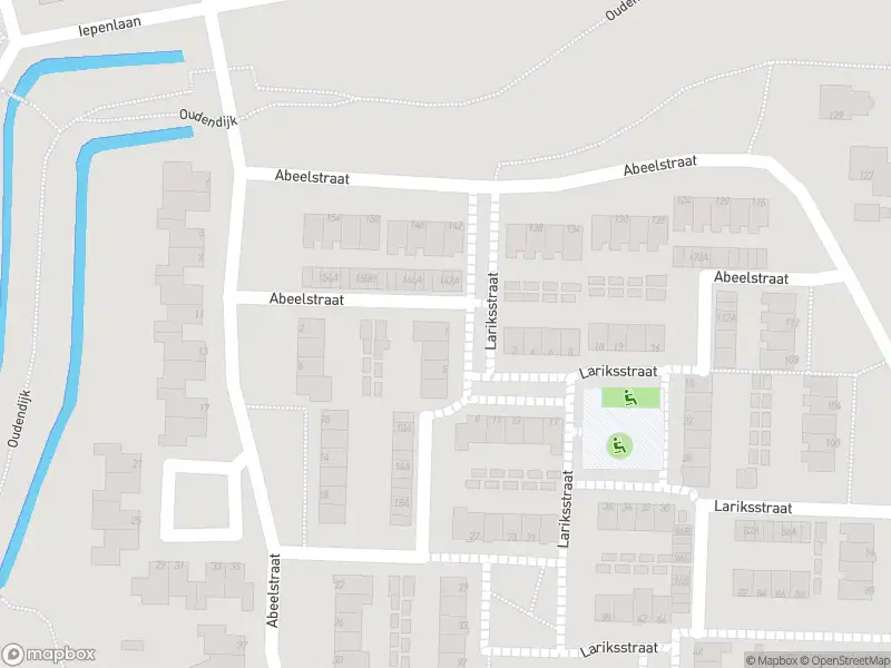 Ambulance met gepaste spoed naar de Lariksstraat in Dordrecht