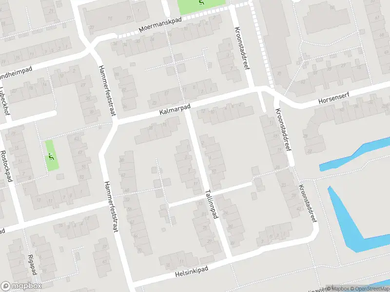 Ambulance met grote spoed naar de Tallinnpad in Rotterdam