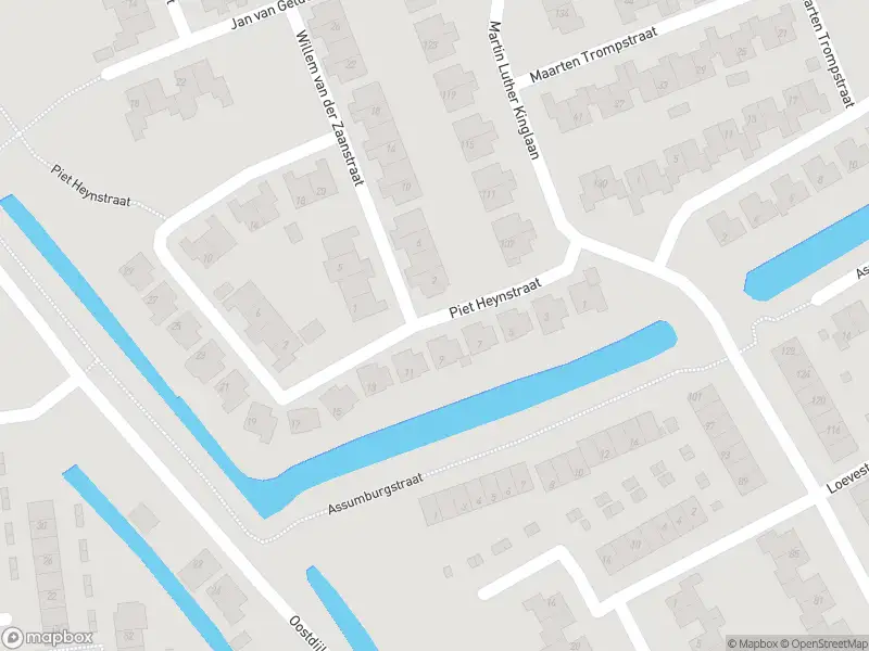 Ambulance met gepaste spoed naar de Piet Heynstraat in Hellevoetsluis