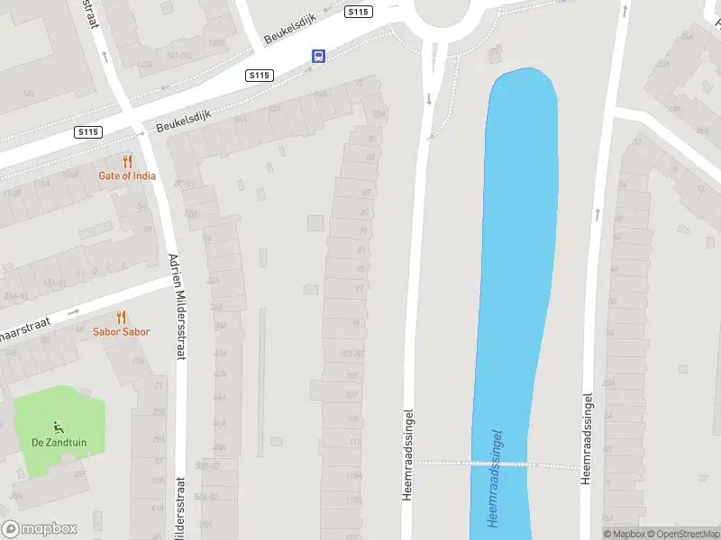 Ambulance met gepaste spoed naar de Heemraadssingel in Rotterdam