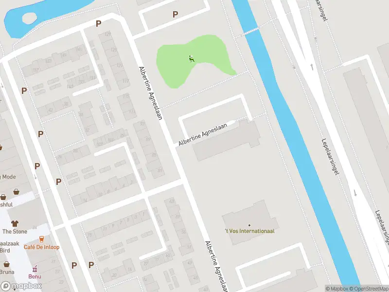 Ambulance met gepaste spoed naar de Albertine Agneslaan in Vlaardingen