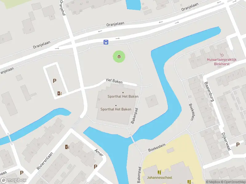 Ambulance met grote spoed naar de Het Baken in Pijnacker