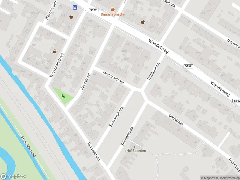 Ambulance met grote spoed naar de Sumatrakade in Wormerveer