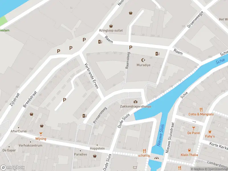 Ambulance met grote spoed naar de Achter de Teerstoof in Schiedam