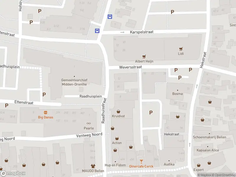 Brandweer met gepaste spoed naar de Raadhuisplein in Beilen vanwege een liftopsluiting