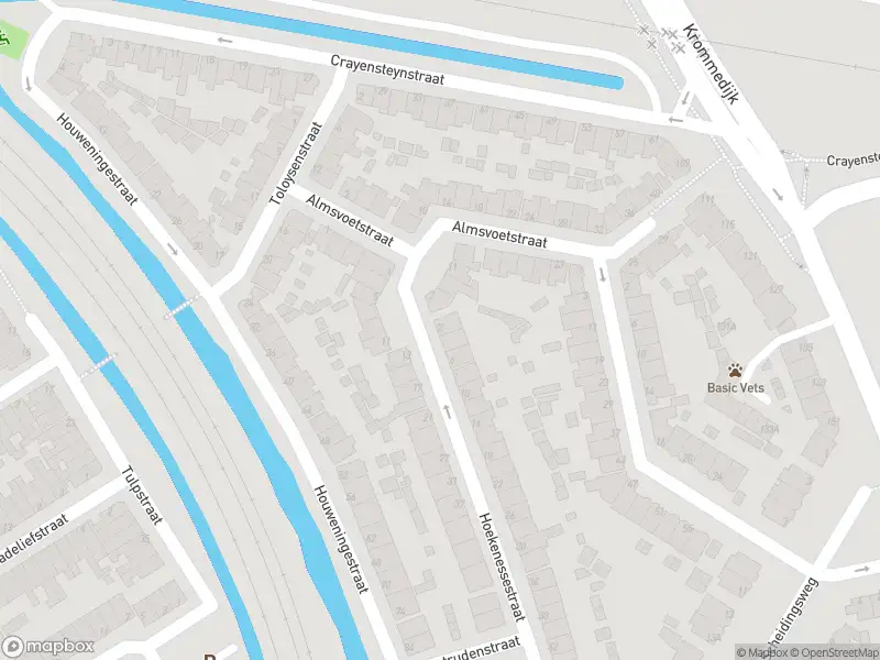 Ambulance met grote spoed naar de Hoekenessestraat in Dordrecht