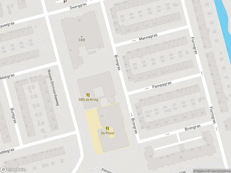 Ambulance met gepaste spoed naar de Brongras in Rotterdam