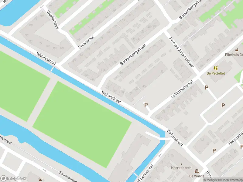 Ambulance met gepaste spoed naar de Mosstraat in Gouda