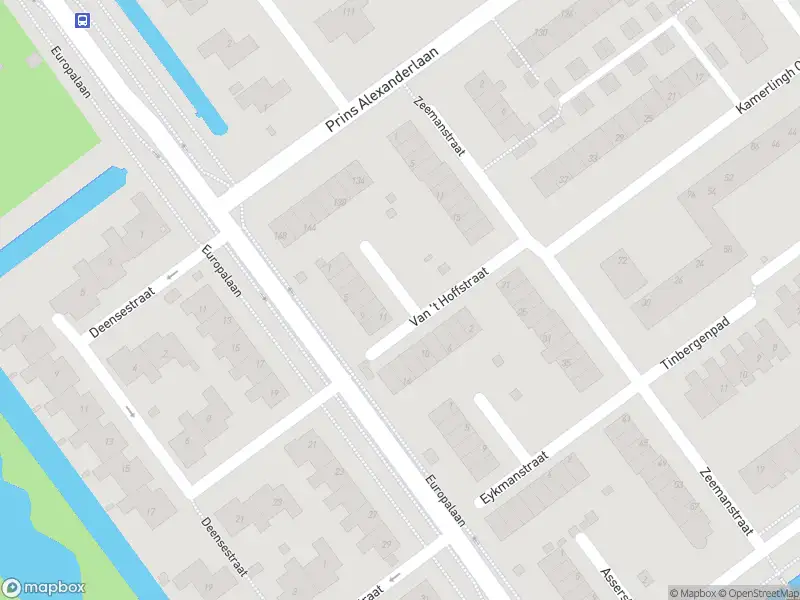 Ambulance met gepaste spoed naar de Van 't Hoffstraat in Nieuwerkerk aan den IJssel