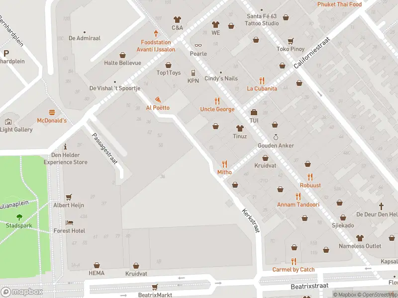 Ambulance met grote spoed naar de Kerkstraat in Den Helder