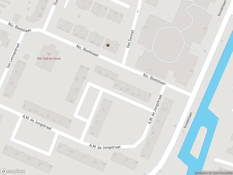 Ambulance met gepaste spoed naar de Herman de Manstraat in Ridderkerk