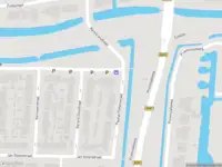 Ambulance met grote spoed naar de Frans Halsstraat in Hazerswoude-Dorp