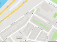 Ambulance met gepaste spoed naar de Eendenstraat in Amsterdam