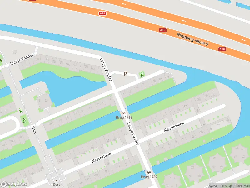 Ambulance met grote spoed naar de Buitendijk in Amsterdam