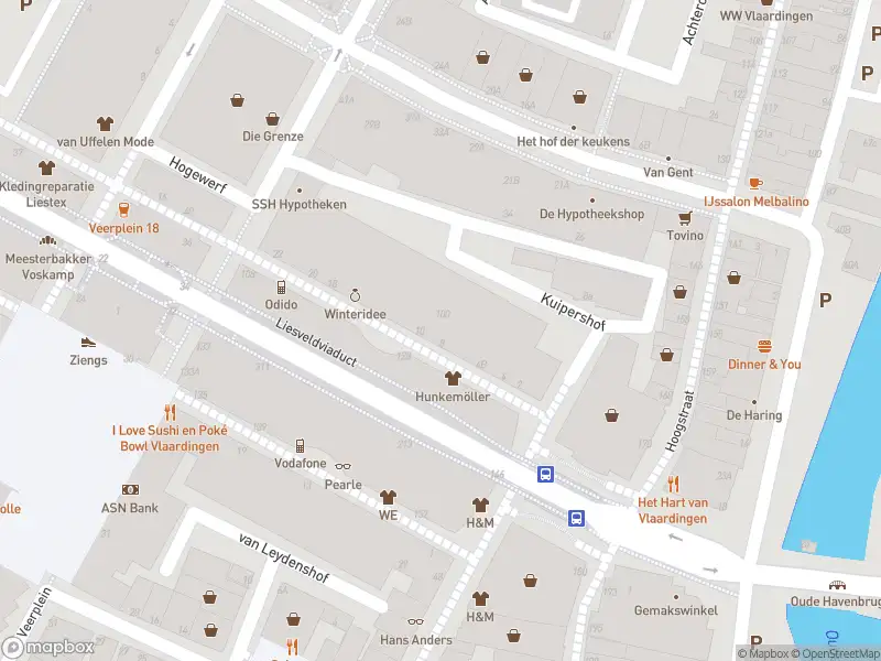 Ambulance met grote spoed naar de Liesveld in Vlaardingen