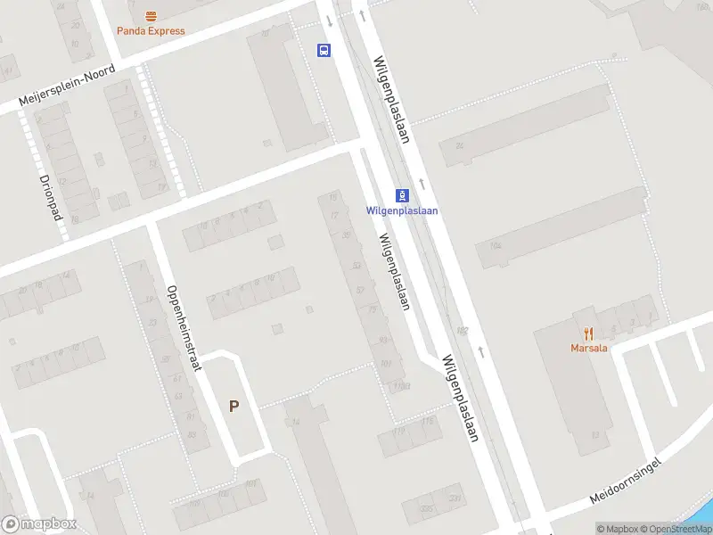 Ambulance met grote spoed naar de Wilgenplaslaan in Rotterdam