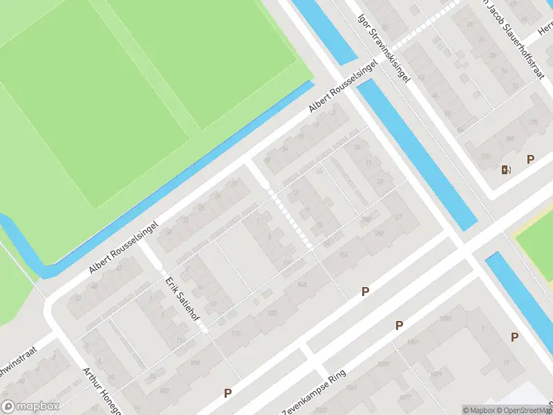 Ambulance naar de Maurice Ravelhof in Rotterdam