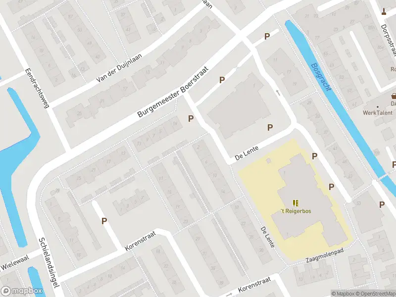 Ambulance met grote spoed naar de De Lente in Zevenhuizen