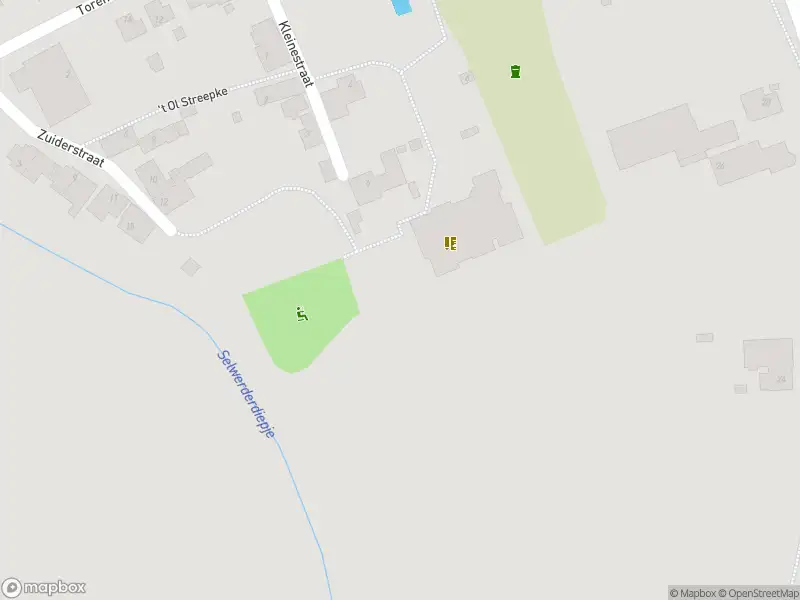 Brandweer met grote spoed naar de Spoorlaan in Adorp vanwege gebouwbrand