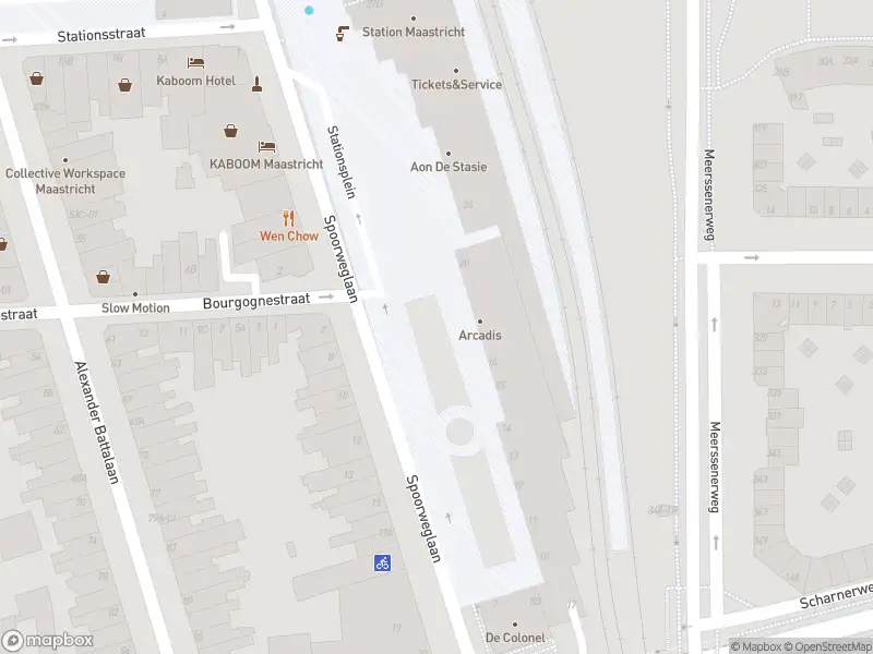 Brandweer met gepaste spoed naar de Stationsplein in Maastricht