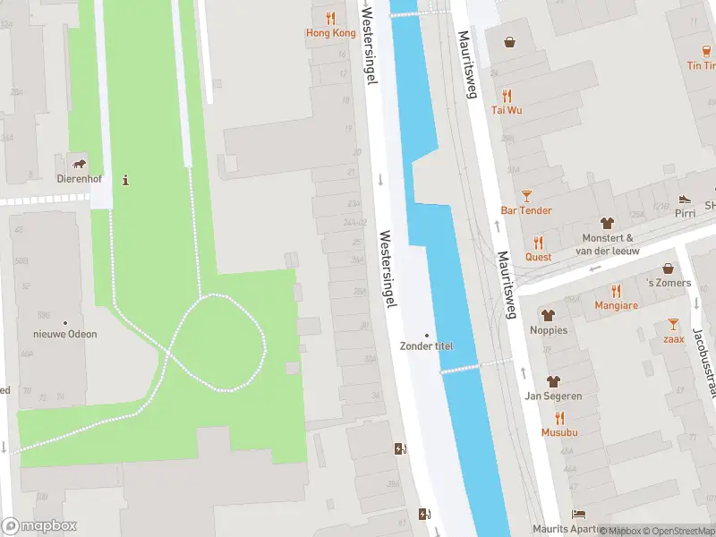 Ambulance met grote spoed naar de Westersingel in Rotterdam