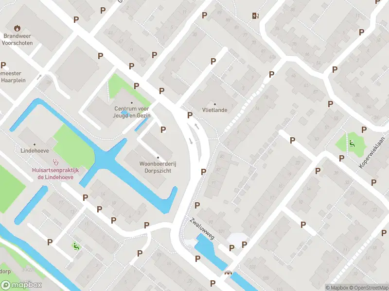 Ambulance met grote spoed naar de Merelhof in Voorschoten