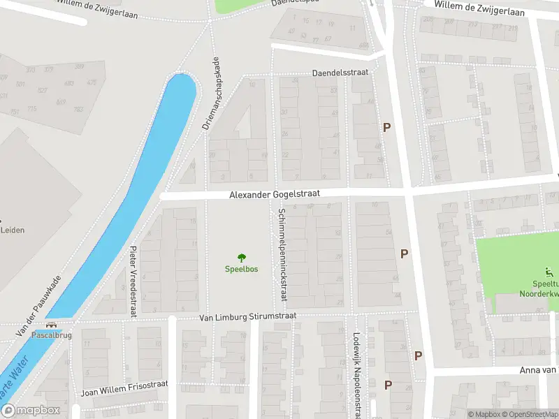 Ambulance met gepaste spoed naar de Schimmelpenninckstraat in Leiden