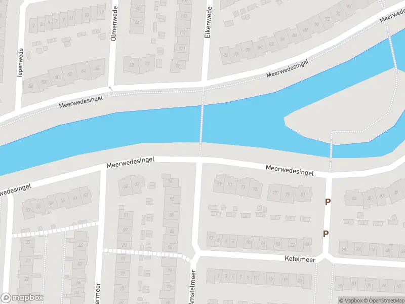 Ambulance met gepaste spoed naar de Meerwedesingel in Barendrecht