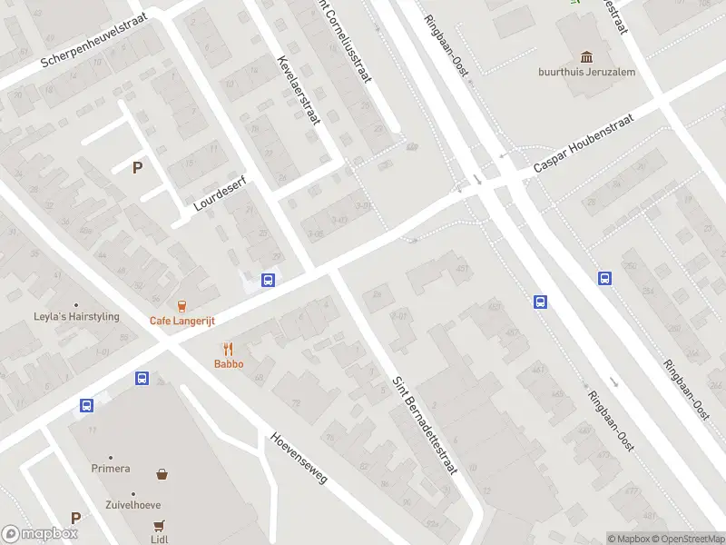 Politie naar de Lourdesstraat in Tilburg