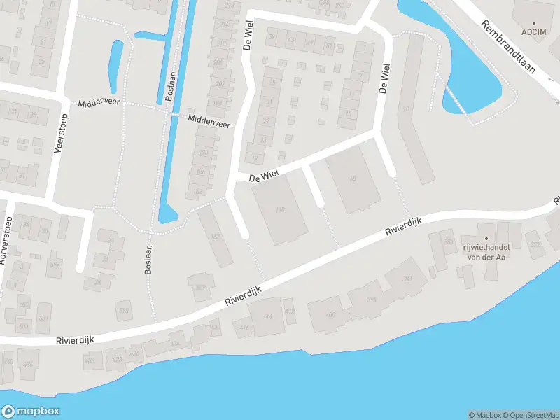 Ambulance met grote spoed naar de De Wiel in Sliedrecht