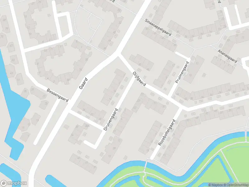 Ambulance met grote spoed naar de Druivengaard in Spijkenisse