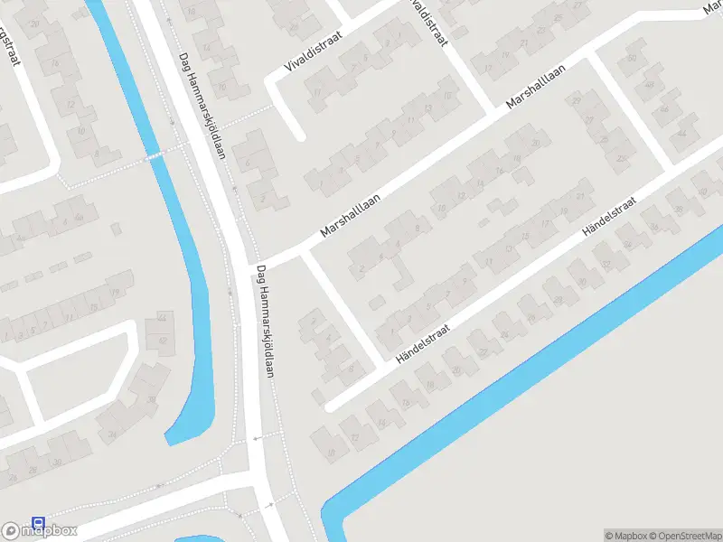 Ambulance met grote spoed naar de Marshalllaan in Hellevoetsluis