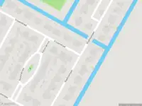 Ambulance met grote spoed naar de Gladiolenlaan in Breezand