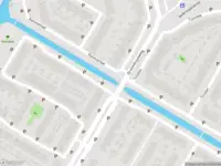 Brandweer met grote spoed naar de Halmstraat in Purmerend vanwege afhijsen patient