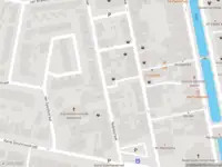 Ambulance met grote spoed naar de Nobelstraat in Oud-Beijerland