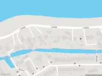 Ambulance met grote spoed naar de Lekdijk in Nieuw-Lekkerland