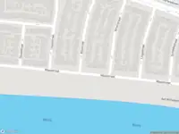 Ambulance met gepaste spoed naar de Maasstraat in Dordrecht