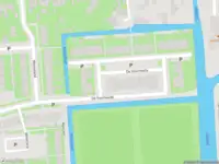 Ambulance met grote spoed naar de De Voorhoede in Wormer