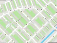 Ambulance met grote spoed naar de Starrenboschstraat in Amsterdam