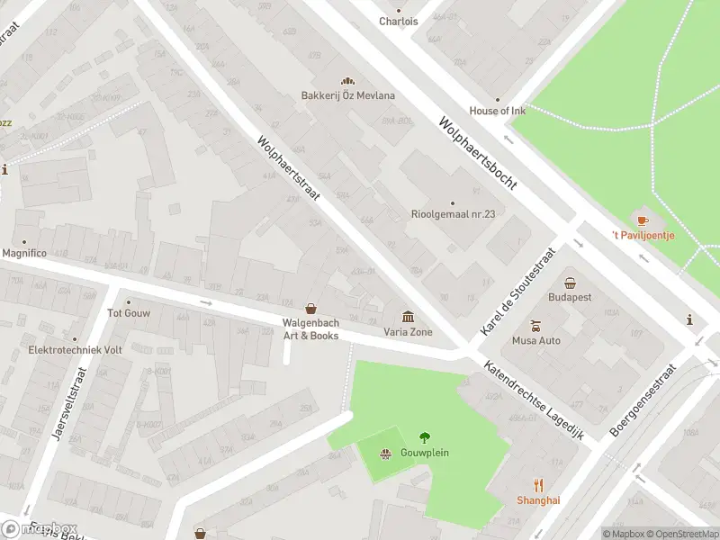 Ambulance met gepaste spoed naar de Wolphaertstraat in Rotterdam