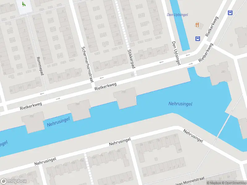 Ambulance met grote spoed naar de Rietkerkweg in Rotterdam