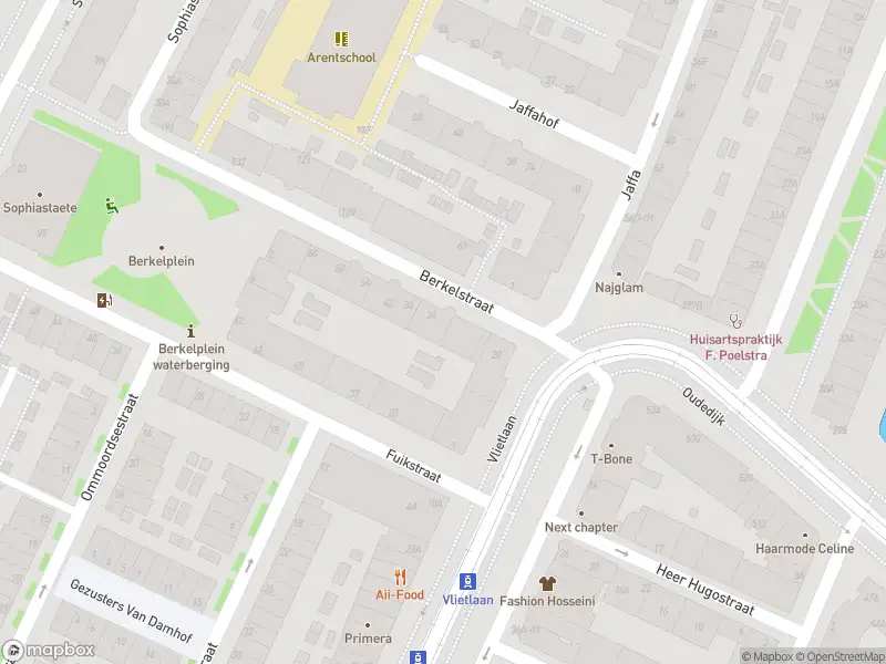 Ambulance met grote spoed naar de Berkelstraat in Rotterdam