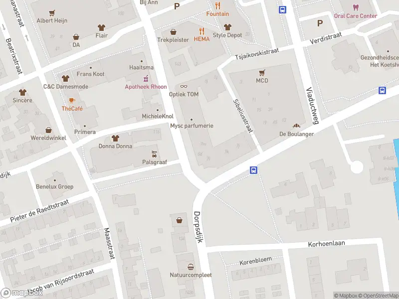 Ambulance met gepaste spoed naar de Dorpsdijk in Rhoon