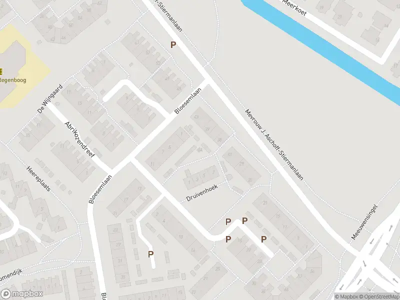 Ambulance met grote spoed naar de Bloesemlaan in Rozenburg