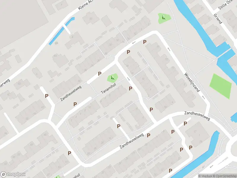 Ambulance met grote spoed naar de Tanamihof in Naaldwijk