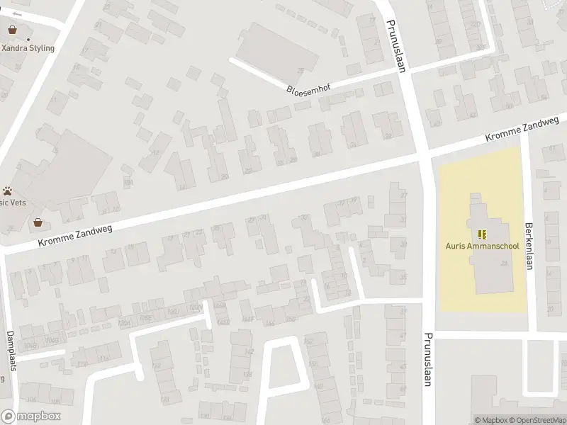 Ambulance met gepaste spoed naar de Kromme Zandweg in Dordrecht