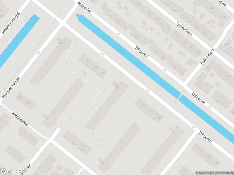 Ambulance met gepaste spoed naar de Wilgenlei in Rotterdam