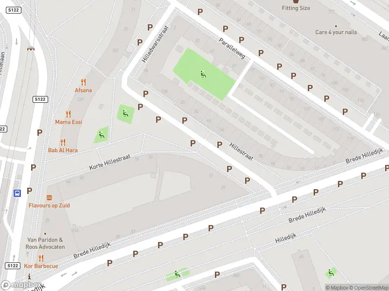 Ambulance met grote spoed naar de Hillestraat in Rotterdam