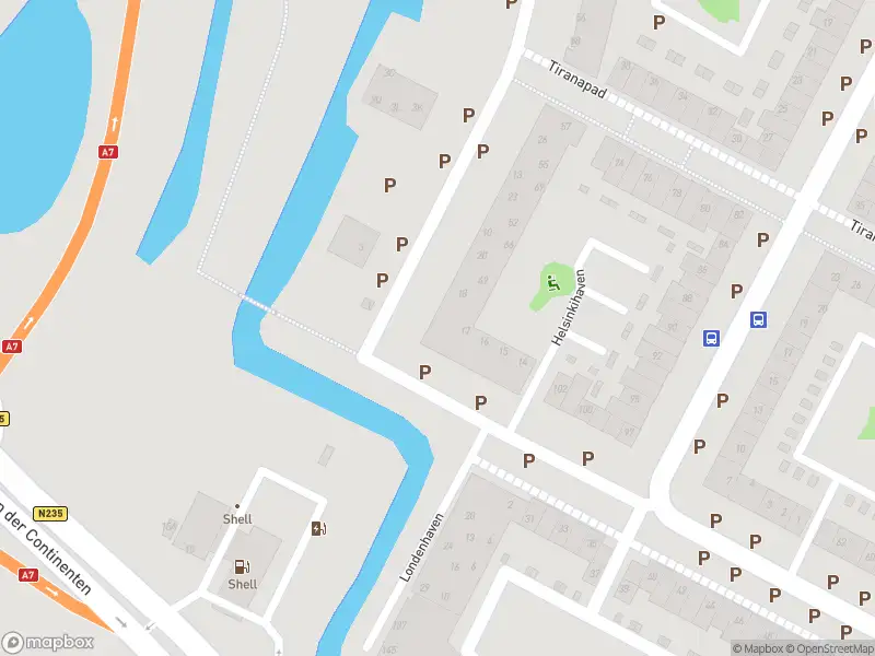 Ambulance met gepaste spoed naar de Helsinkihaven in Purmerend