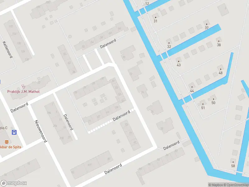 Ambulance met grote spoed naar de Dalenoord in Rotterdam